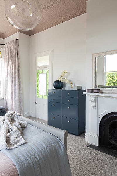 Devonport Dressers (1)